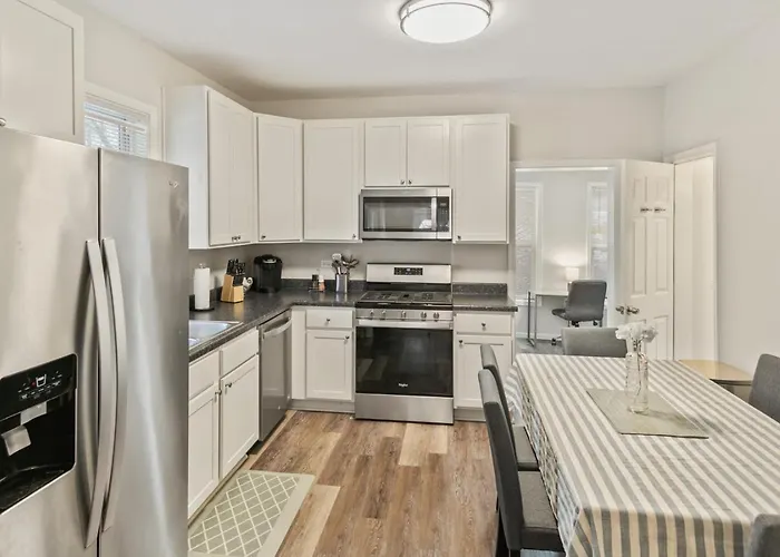 Holiday home Beautiful Updated Near Great Lakes Naval Base Waukegan